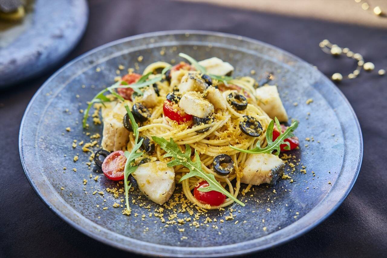 フレッシュ苺も食べ放題！約15種類のスイーツがそろう「XEX 冬のストロベリーブッフェ」開催