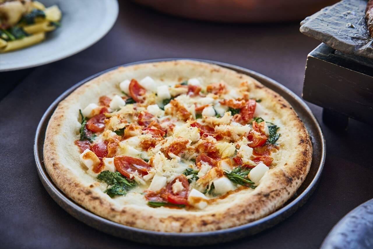 フレッシュ苺も食べ放題！約15種類のスイーツがそろう「XEX 冬のストロベリーブッフェ」開催