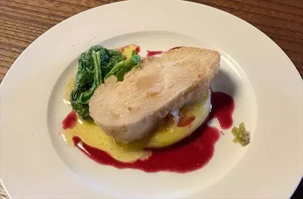 「【ワイナリーで味わう特別なランチ体験】出張シェフ・佐々木竜太氏 × 勝沼醸造 少人数制マリアージュイベント開催」の画像