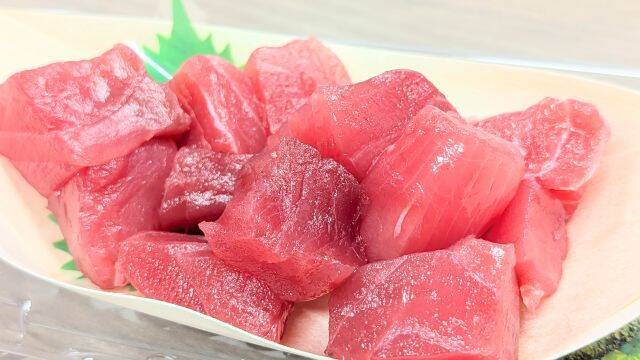 【成城石井の革命的「天然“生”まぐろ」もう食べた？】一度も冷凍しないで沖縄から直送！刺身・寿司・漬けなど全8種類