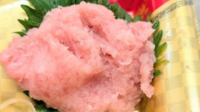 【成城石井の革命的「天然“生”まぐろ」もう食べた？】一度も冷凍しないで沖縄から直送！刺身・寿司・漬けなど全8種類