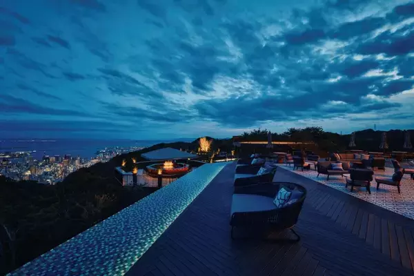 「夏の夜景やイルミネーションを満喫！絶景カフェテラス「ザ・ヴェランダ神戸」サンセット＆ナイト営業を開催中｜神戸布引ハーブ園」の画像