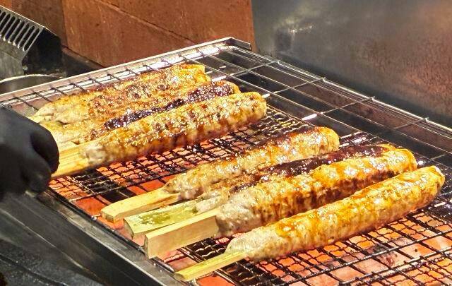 【肉も魚も旨み爆発！？】熱海の夜は宿メシいらず！新オープン「熱海おさかな食堂炙り家 別邸」で“炙りグルメ”を実食