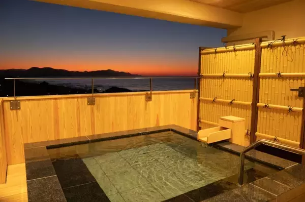 「【冬の味覚・蟹の舟盛り付きフルコース】京都・夕日ヶ浦温泉旅館「海舟」に特別プラン登場」の画像