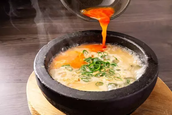 「黒毛和牛のタン1本を余すことなく味わえる新メニュー登場！大阪の焼肉店「牛次郎」にて」の画像