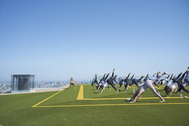 絶景の渋谷スカイで朝活イベント！「Morning Activity ROOFTOP YOGA & MEDITATION」チケット販売スタート