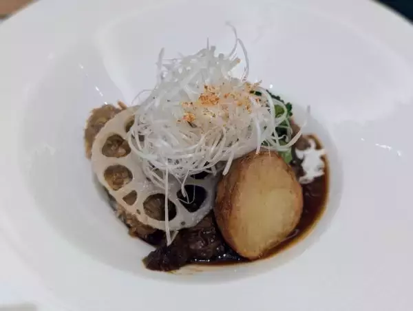 「【1日15食限定ランチ】鳥取×熊本のブランド和牛＆スイカを味わう贅沢ごちそう御膳を実食ルポ」の画像