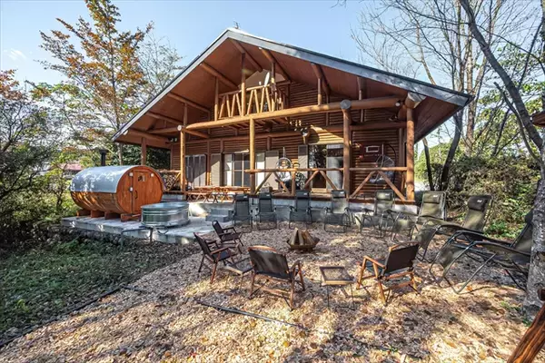 「【先着20組限定！ 4名以上の予約で1名無料】一棟貸しヴィラ・SHELTER.ブランド「初旅応援フェア」開催」の画像