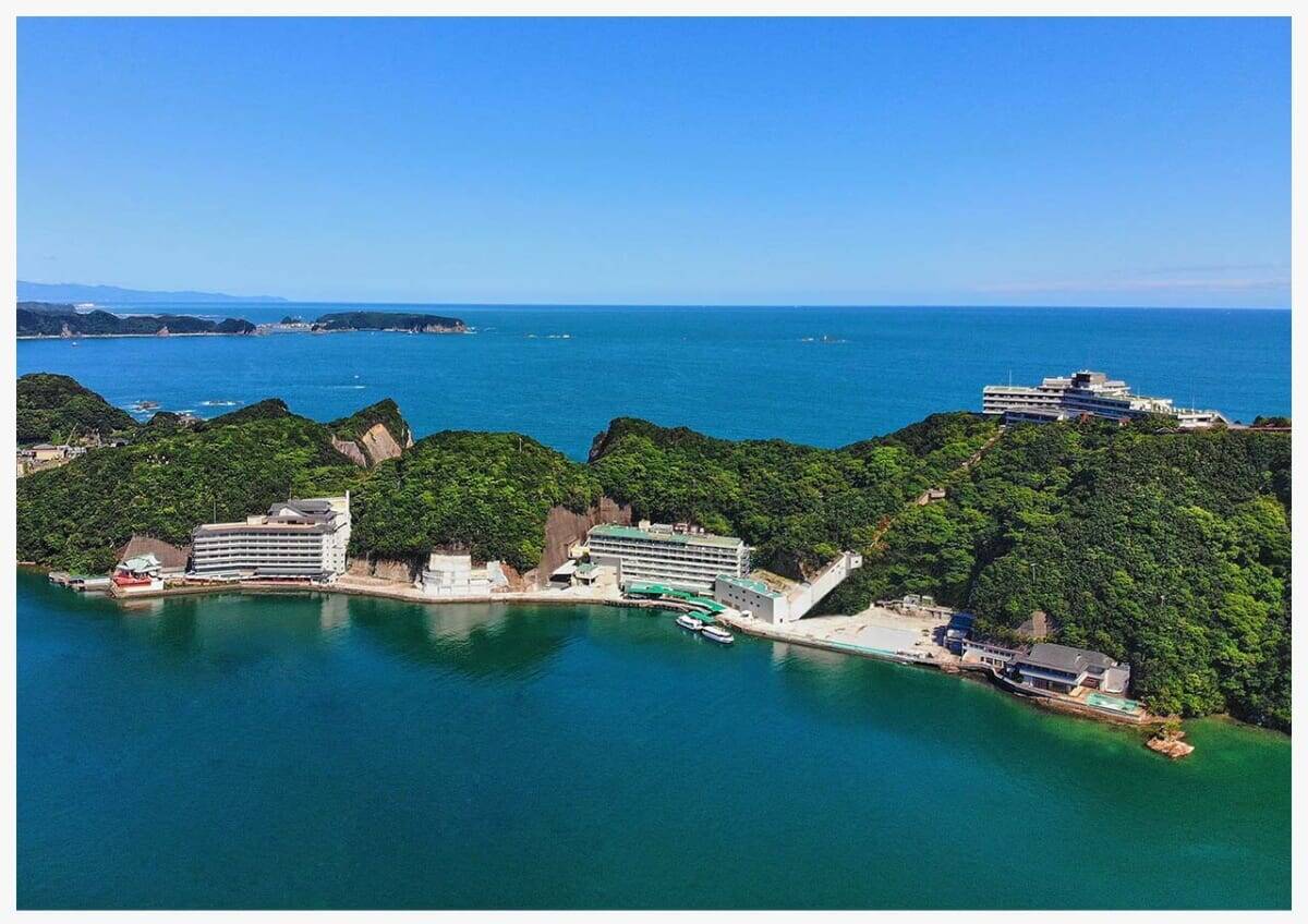 一生に一度は歩くべき世界遺産。自然と神話が息づく熊野古道でご利益を賜る巡礼の旅