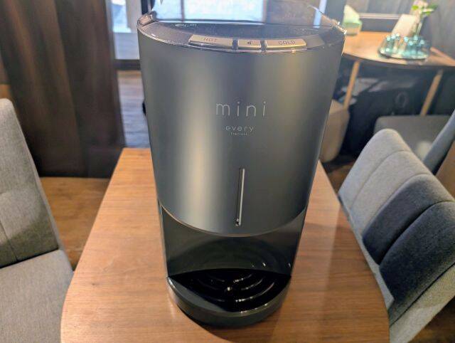 【千駄木の古民家カフェ「雨音茶寮」とフレシャスがコラボ！】こだわり抜いたのは“水”みずしさ！夏季限定の冷茶と和菓子が登場