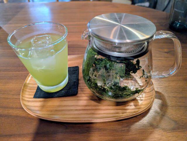 【千駄木の古民家カフェ「雨音茶寮」とフレシャスがコラボ！】こだわり抜いたのは“水”みずしさ！夏季限定の冷茶と和菓子が登場