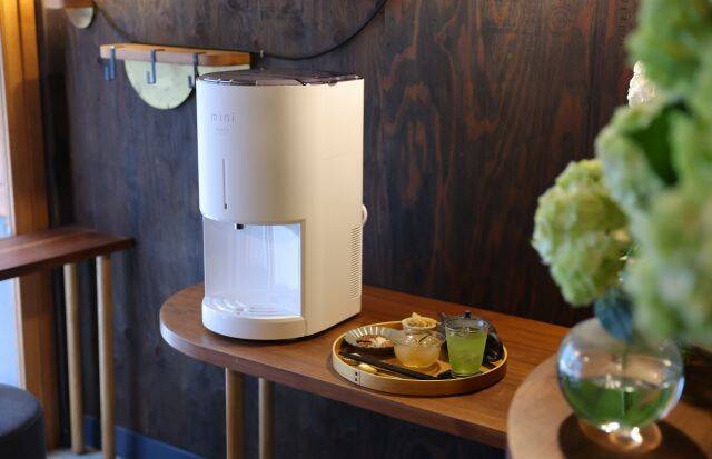 【千駄木の古民家カフェ「雨音茶寮」とフレシャスがコラボ！】こだわり抜いたのは“水”みずしさ！夏季限定の冷茶と和菓子が登場