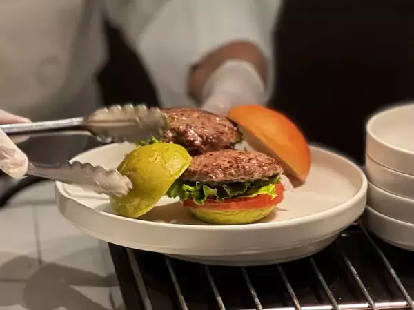 「【車なしで楽しむ沖縄！週末旅モデルコース】波の上ビーチも首里城も、ホカンスも楽しむ充実プラン」の画像