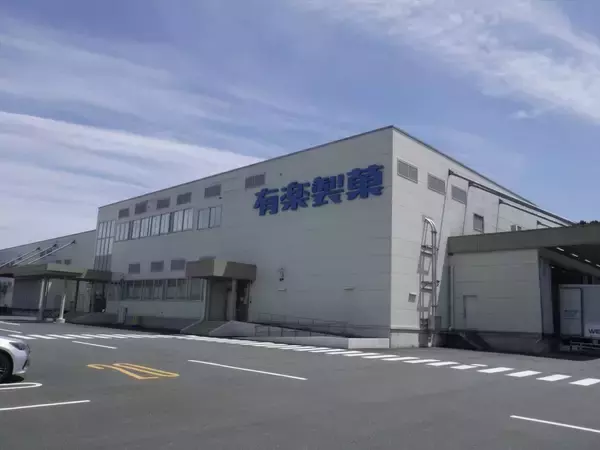 「快適さイナズマ級!?聖地で「ブラックサンダー」と泊まるコンセプトルーム登場」の画像