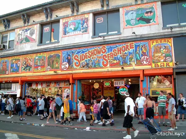 「【時代を先駆けたニューヨーカー】6500名の小さな生命を温め続けた人」の画像