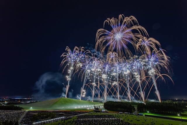 【北海道芸術花火2026】約50分間ノンストップ！9月5日にモエレ沼公園で開催