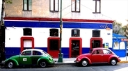 佇まいが絵になる車。メキシコの「ビートルがある風景」がカッコ良すぎる！