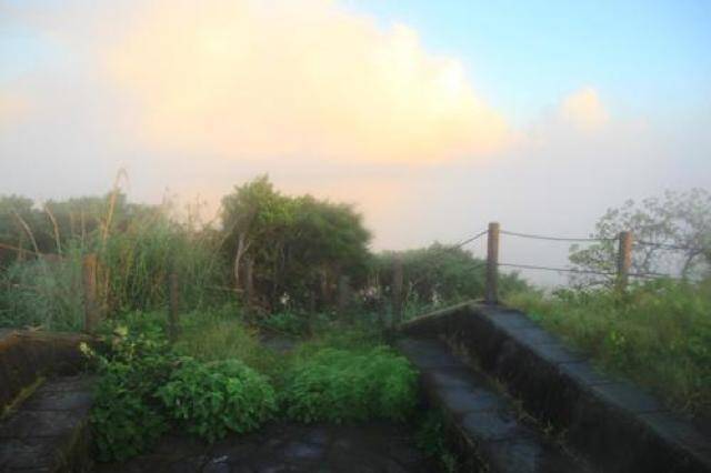 青ヶ島で一番高い場所「大凸部（おおとんぶ）」から望む朝日と絶景
