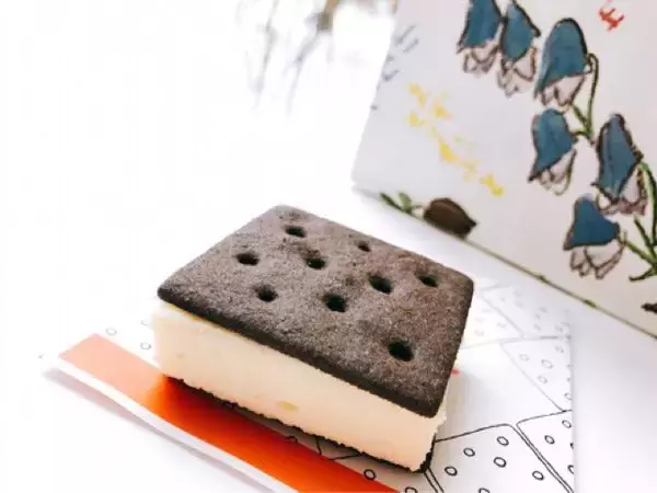 「【札幌限定】本店でしか食べられない六花亭のアイスサンドとチーズケーキサンド」の画像