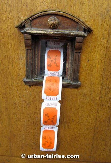 大人も子どもも思わずのぞいちゃう 妖精のドア があらわれるアメリカの街 17年2月27日 エキサイトニュース 3 3