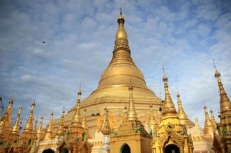ミャンマーで絶対行きたいスポット。黄金に輝くシュエダゴン・パゴダを観光