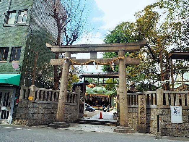 外国人に人気 巨大な獅子が大口を開ける神社 17年4月5日 エキサイトニュース