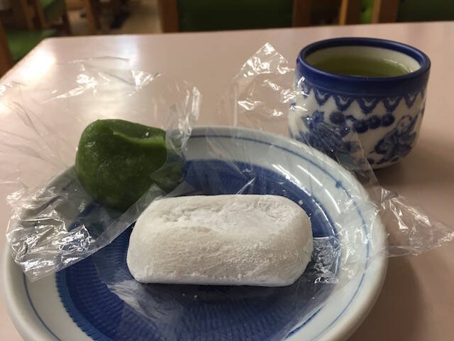 おばあちゃんでなくても楽しめる！懐かしさあふれる巣鴨地蔵通り商店街