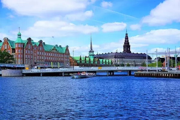 「歴史とモダンが融合した水の都、コペンハーゲンでしたい８つのこと」の画像