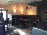 「丼からはみ出るほどの海老天がうれしい。大人の極上の蕎麦屋「青山 川上庵」」の画像2