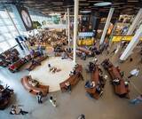 「忙しい旅行者も思わず見とれる？オランダの空港の「手書き時計」」の画像5