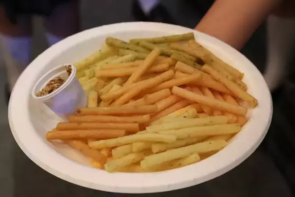 「【１０月２３日は「じゃがりこの日」】実は１００種類もあるって知ってた？」の画像