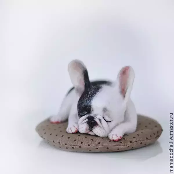 「うるうるおめめで見つめられたい！ロシア生まれの可愛いぬいぐるみ」の画像