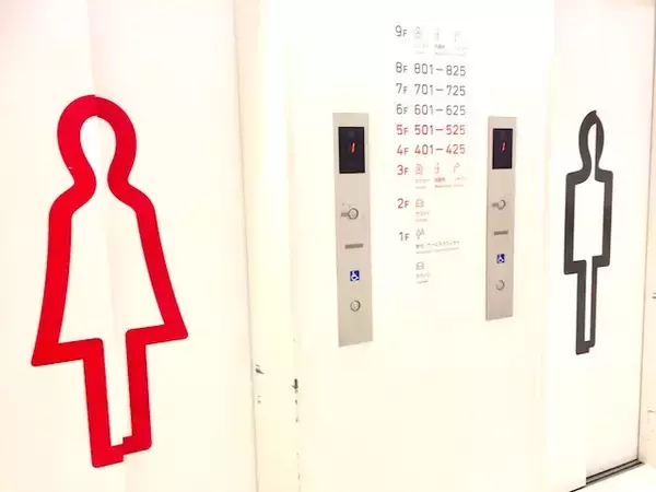 「まるで宇宙船！近未来風カプセルホテル「ナインアワーズ京都」に泊まってみた」の画像