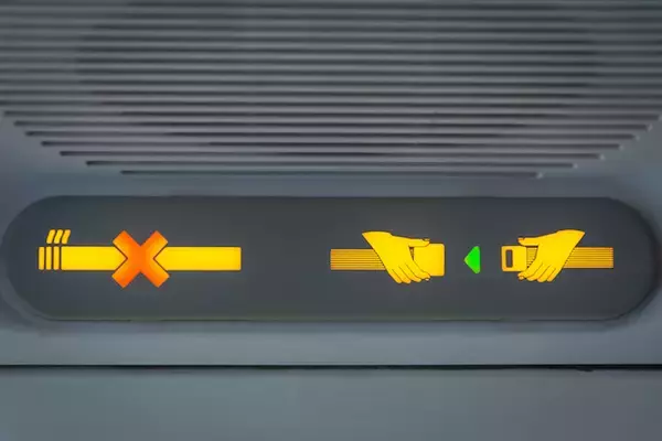 「あなたも知っておいた方がいい、実はCAが困っている２５の迷惑行為。」の画像