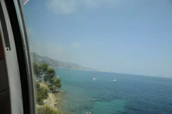 「フランスから１０分で行ける、イタリアの国境の街「ヴァンティミーリア」」の画像