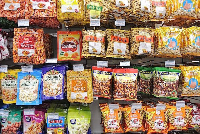 【マレーシアばらまき土産】元在住者おすすめ、スーパーで買えるお菓子５つ