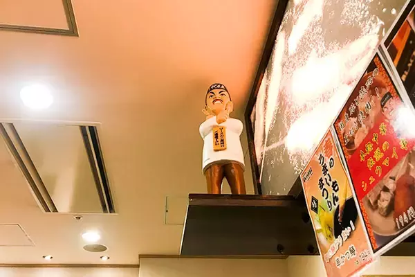 「おひとりさまも気軽に！新大阪駅の新幹線構内にある「串カツだるま」現地ルポ」の画像