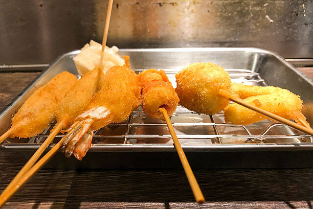 おひとりさまも気軽に！新大阪駅の新幹線構内にある「串カツだるま」現地ルポ