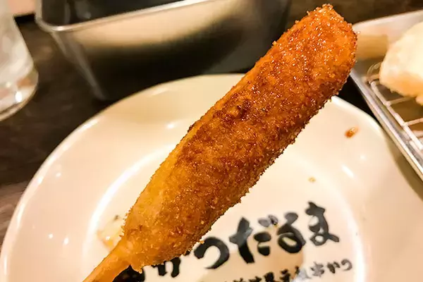 「おひとりさまも気軽に！新大阪駅の新幹線構内にある「串カツだるま」現地ルポ」の画像