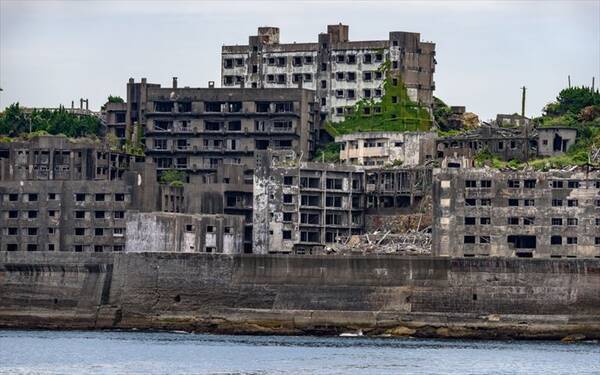 歴史と当時の息遣いが感じられる廃墟の島 長崎の世界遺産 軍艦島 2018年6月2日 エキサイトニュース