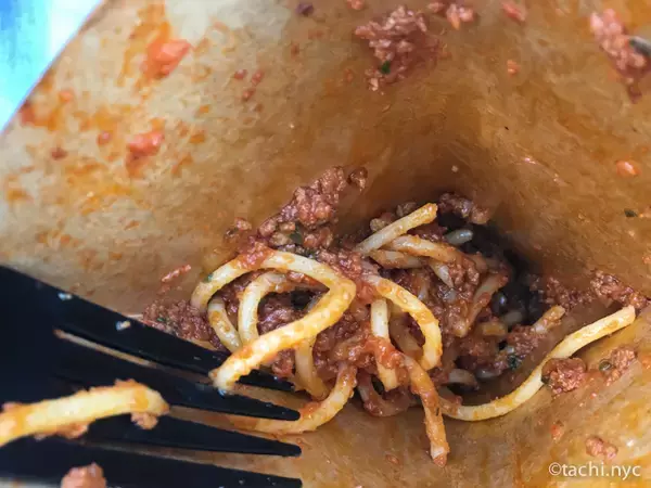 「【ニューヨークのトレンド】歩きながら食べられる「お散歩パスタ」が人気！」の画像