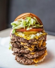 LA発のグルメバーガー店「FATBURGER（ファットバーガー）」渋谷にオープン！！