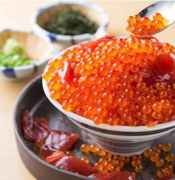 ６０分一本勝負 あなたはこのメガ盛り海鮮丼を二人がかりで制覇できる 18年7月14日 エキサイトニュース