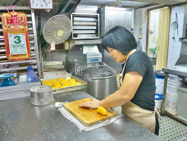 マカオでパン！【２】追憶の味を守り抜く店主の「パイナップルパン」