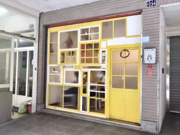 「【話題】台湾で可愛くて超絶リアルなワンコケーキを発見！」の画像