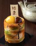 「湯呑ごと食べられる、アートでサプライズな和スイーツ【大阪新阪急ホテル】」の画像1