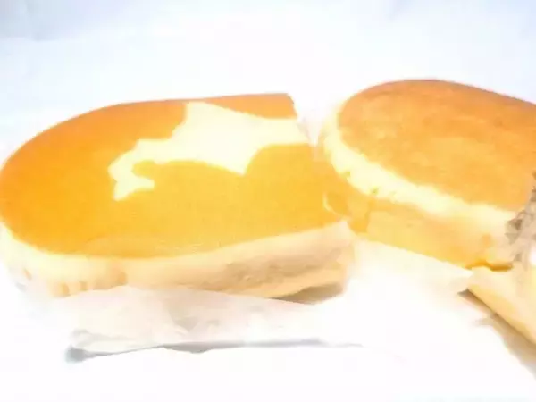 「山パンvsイオン「北海道チーズ蒸しケーキ」対決！うまいのはどっちだ」の画像