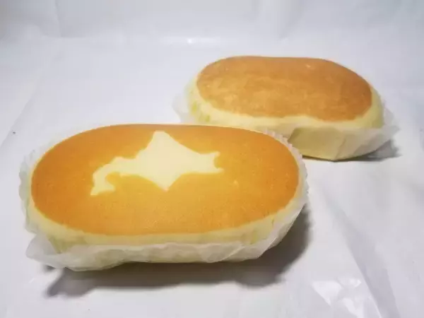 「山パンvsイオン「北海道チーズ蒸しケーキ」対決！うまいのはどっちだ」の画像