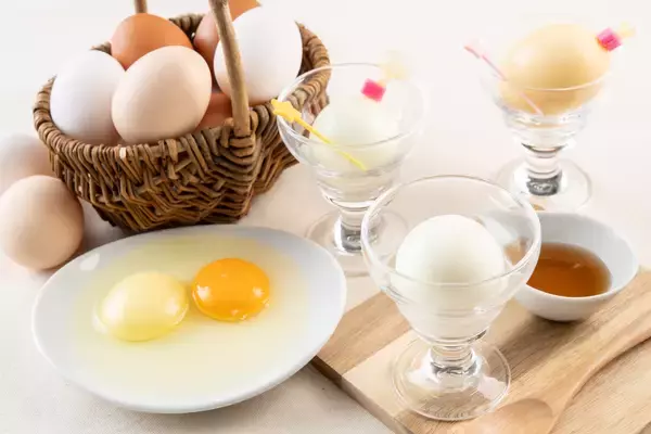 「摩訶不思議な黄身まで白いたまごで作った『白たまごプリン』とは？」の画像