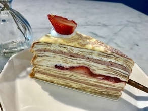 台北のおすすめスイーツ。最上級台湾ウーロン茶ミルクレープ【時飴】